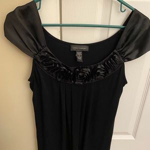 Cable & Gauge Top with Flowers